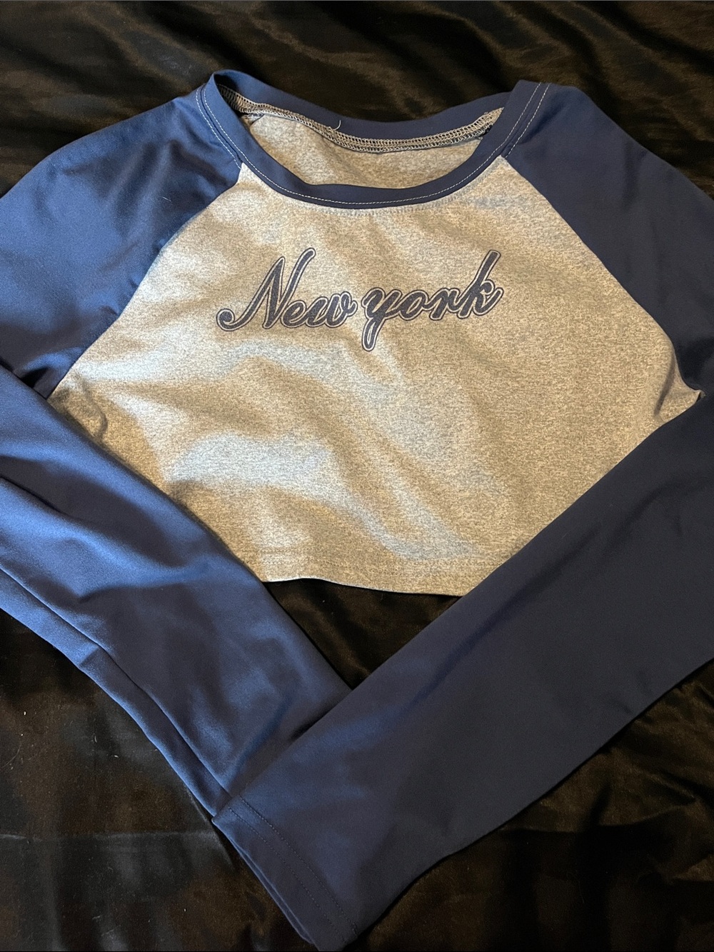 New York Raglan Sweatshirt - Navy & Heather Gray